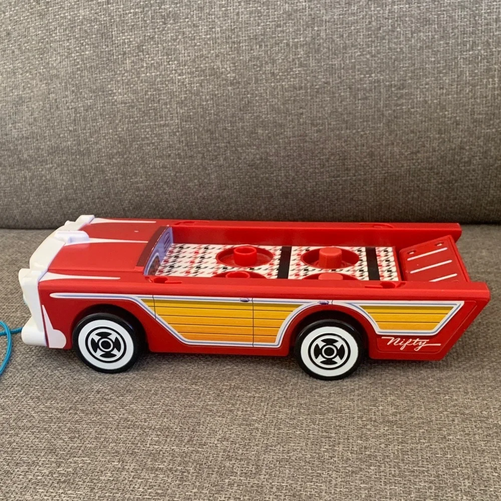 Mattel Fisher Price Little People Classic Nifty Station Wagon Pull Car 2018